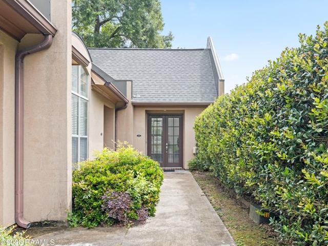 Townhouse for sale in Broadmoor, Lafayette