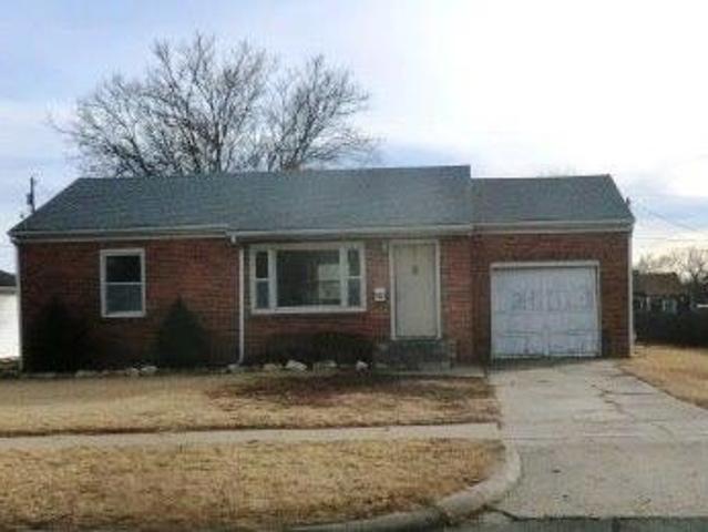 House for sale in Hays, Ellis County