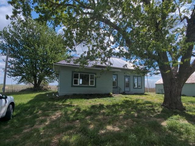 House for sale in Packwood, Iowa