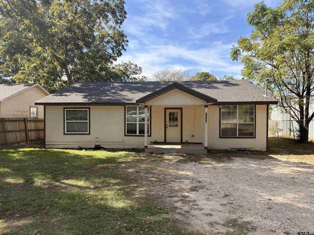 House for sale in Mount Pleasant, Titus County