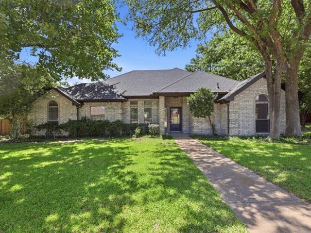 House for sale in Azle, Texas