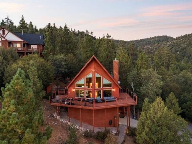 House for sale in Fawnskin, California
