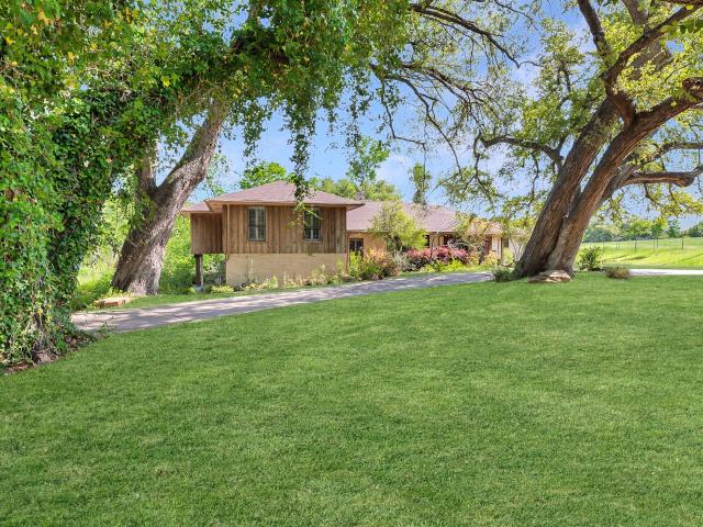 House for sale in Marlin, Texas