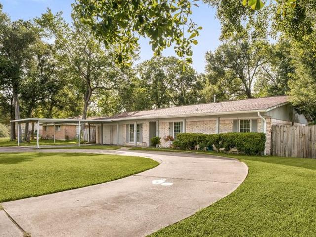 House for sale in Dickinson, Texas