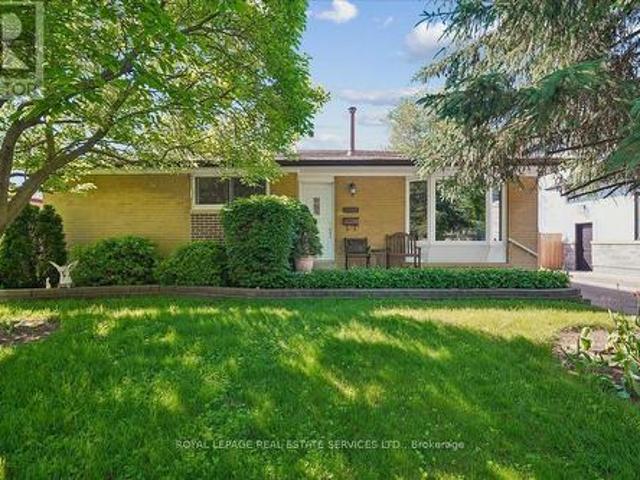 House for sale in Oakville, Ontario