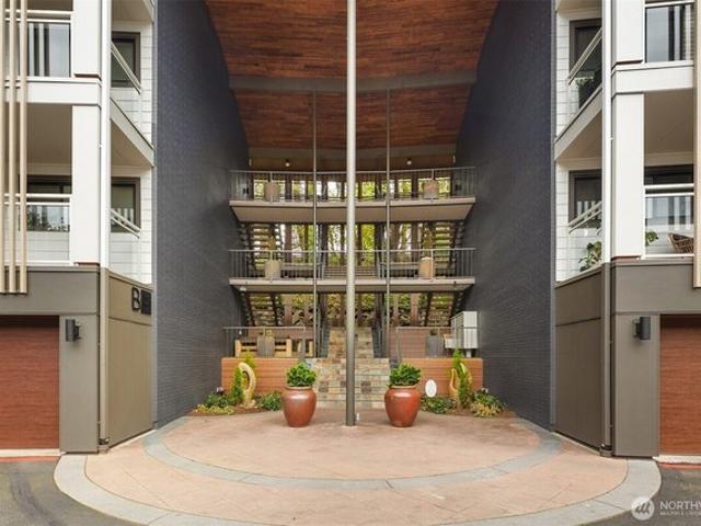 Condo for sale in Bellevue, King County