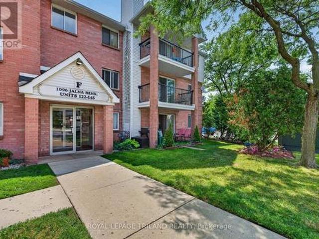 Condo for sale in Arva, Ontario