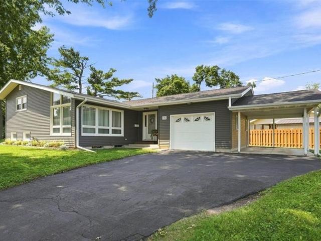 House for sale in Linn, Iowa