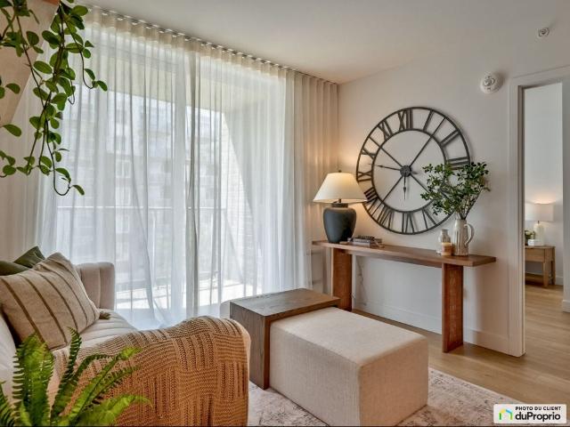 Apartment for rent in Pointe-Claire, Montréal (région administrative)