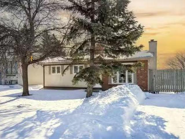 House for sale in East St. Paul, Manitoba