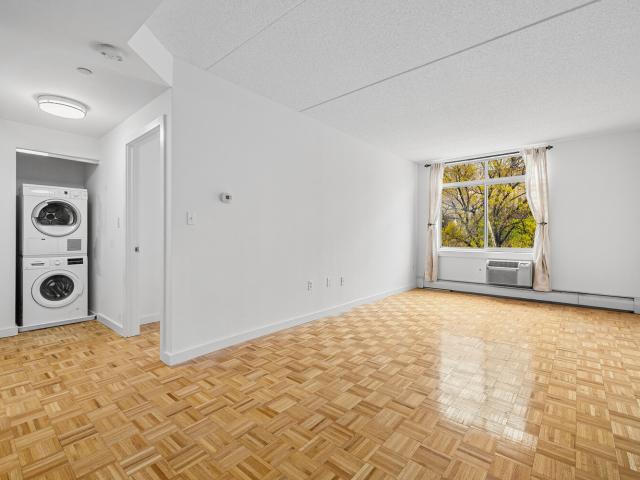 Apartment for sale in Manhattan Community Board 10, New York