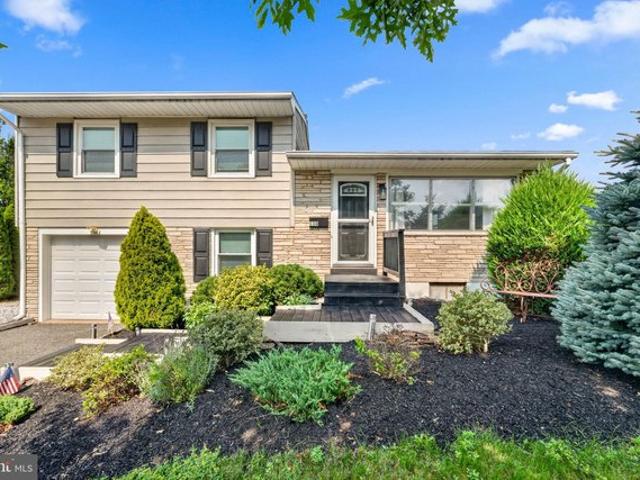 House for sale in Douglassville, Pennsylvania