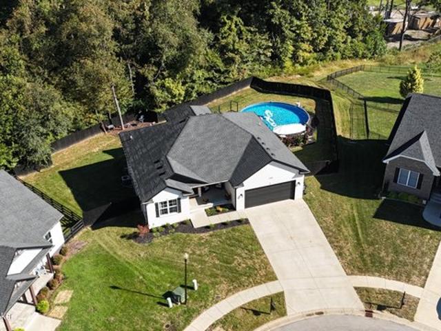 House for sale in Mount Washington, Bullitt County