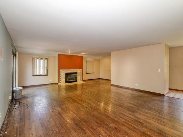 House for sale in Streamwood, Illinois