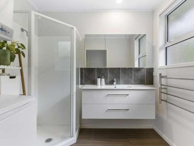 House for sale in Glenfield, Kaipātiki