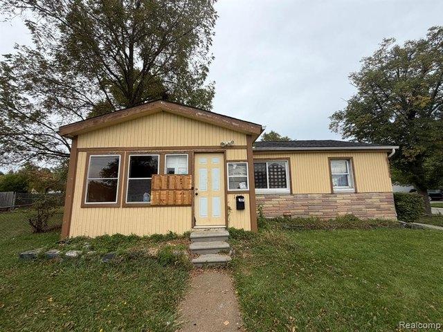 House for sale in Mt. Clemens Wastewater Treatment, Mount Clemens