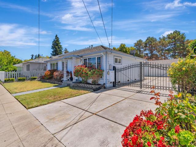 House for sale in Redwood City