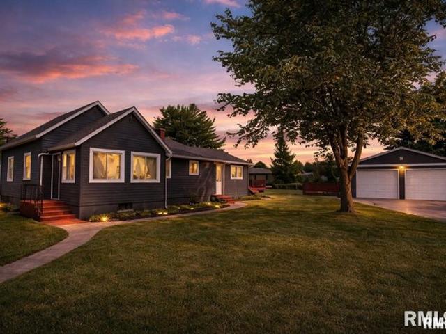 House for sale in Roseville, Illinois