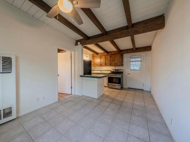 Apartment for rent in Costa Mesa, California