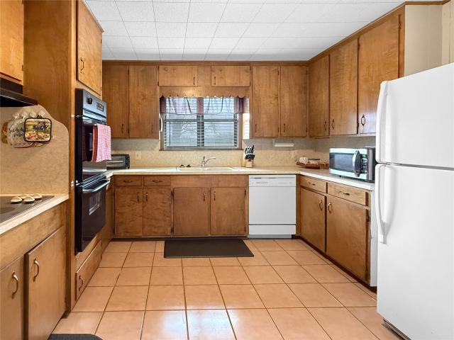 House for sale in Flatonia, Texas