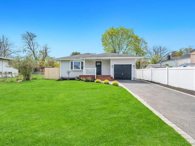 House for sale in Centereach, New York
