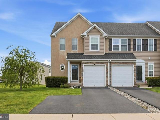 Townhouse for sale in Gilbertsville, Pennsylvania