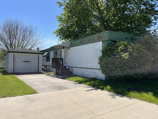 House for sale in Beecher, Illinois