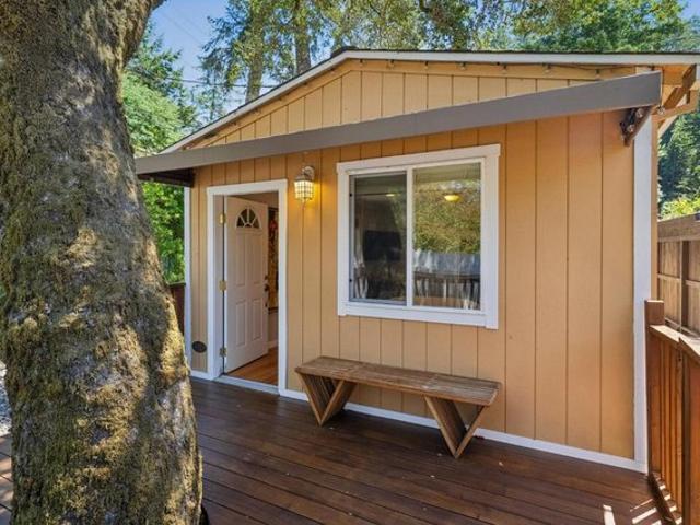 House for sale in Forest Knolls, California