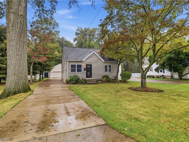 House for sale in Avon Point, Avon Lake