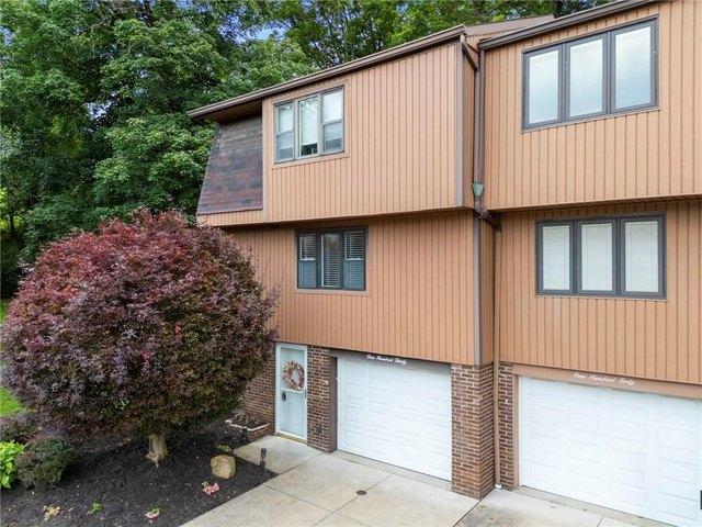 Townhouse for sale in Bridgeville, Pennsylvania