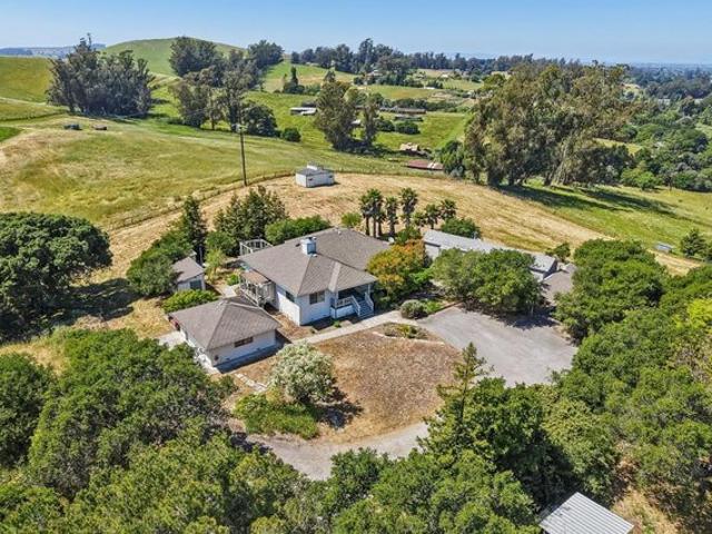 House for sale in Penngrove, California