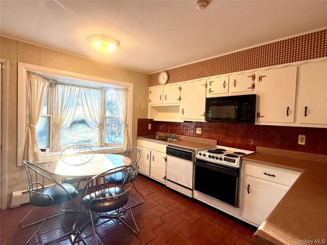 House for sale in Lloyd, New York