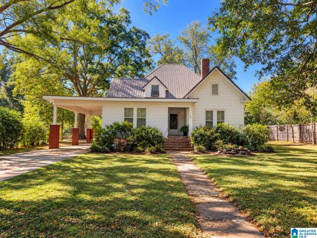House for sale in Oxford, Calhoun County