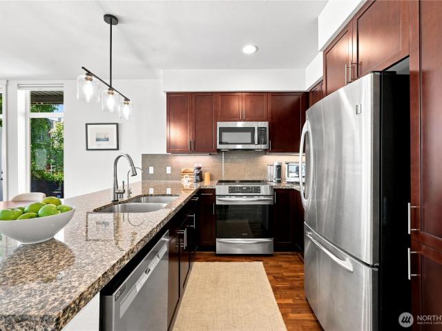 Condo for sale in Bainbridge Island, Washington
