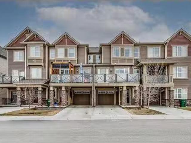 House for sale in Airdrie, Alberta