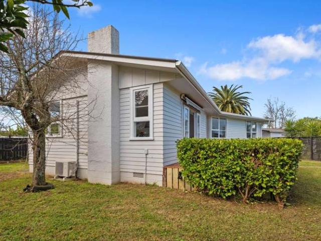 Apartment for sale in Owhata, Oroua County