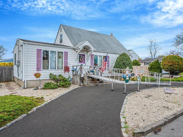 Property for sale in Babylon, New York