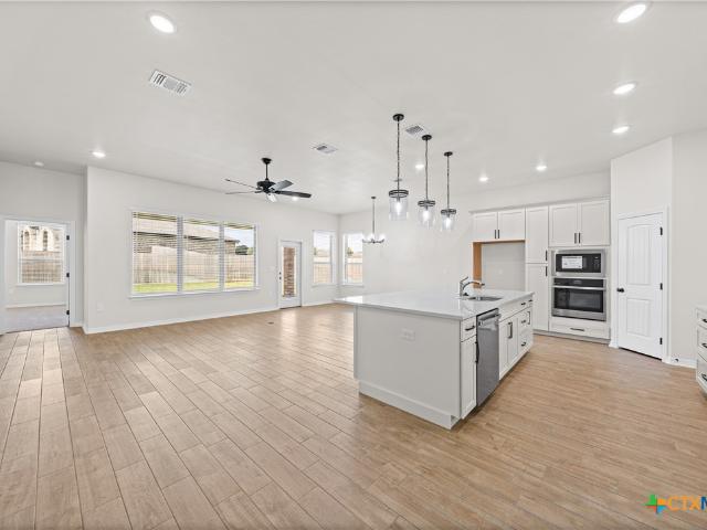 House for sale in Lorena, McLennan County