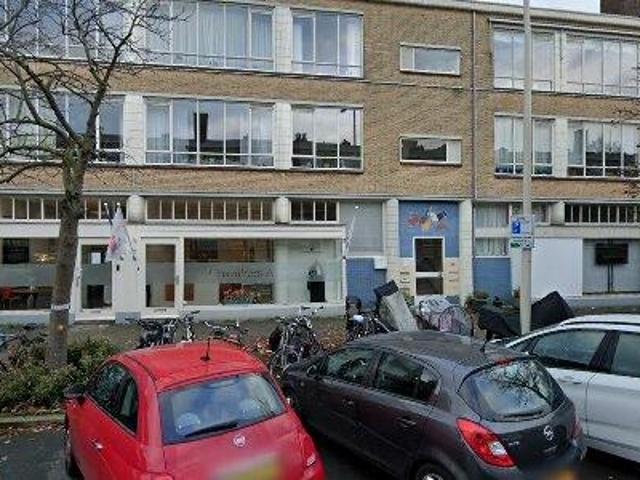 Bedrijfspand te koop in Benoordenhout, Zuid Holland
