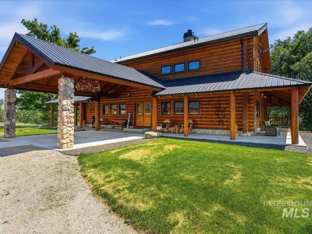 House for sale in Horseshoe Bend, Idaho