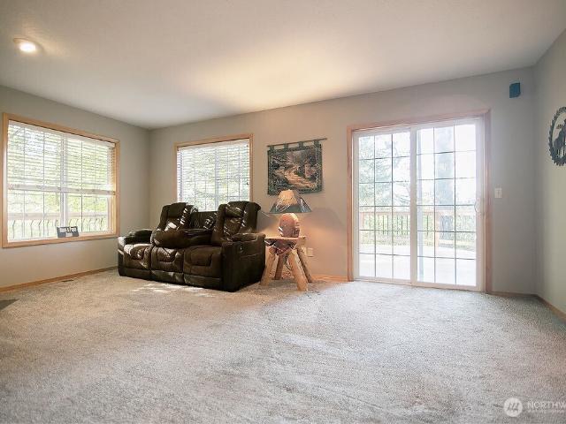 House for sale in Longview, Cowlitz County