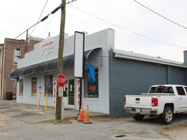 Commercial for sale in Holly Springs