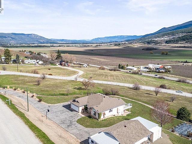 House for sale in Spallumcheen, British Columbia