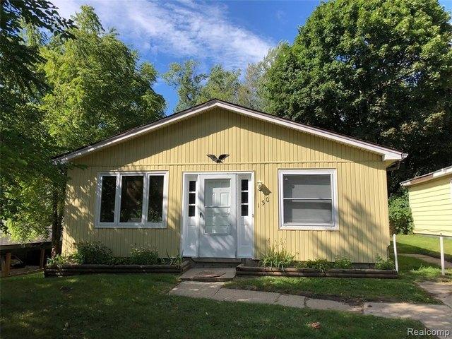 House for sale in Lakeside Park, Pontiac