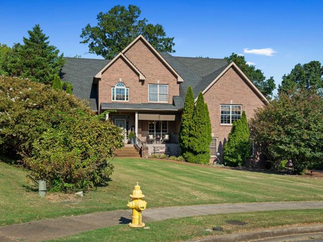 House for sale in Hendersonville, Middle Tennessee