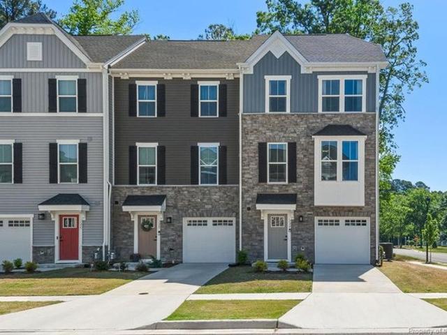 Townhouse for sale in Virginia