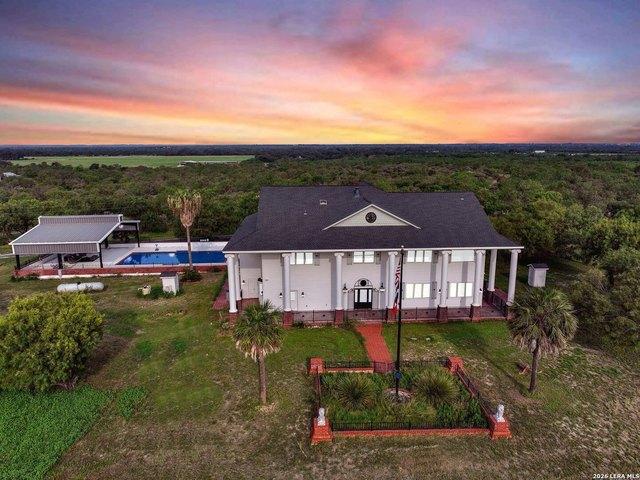 Farm for sale in Hondo, Medina County