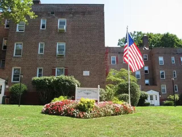 Condo for sale in Yonkers Condo for sale in Yonkers