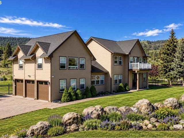 House for sale in Oregonia