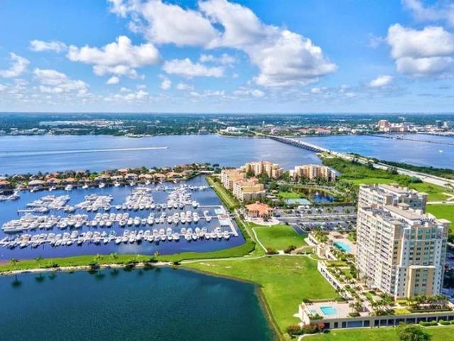 Condo for sale in Palmetto, Florida